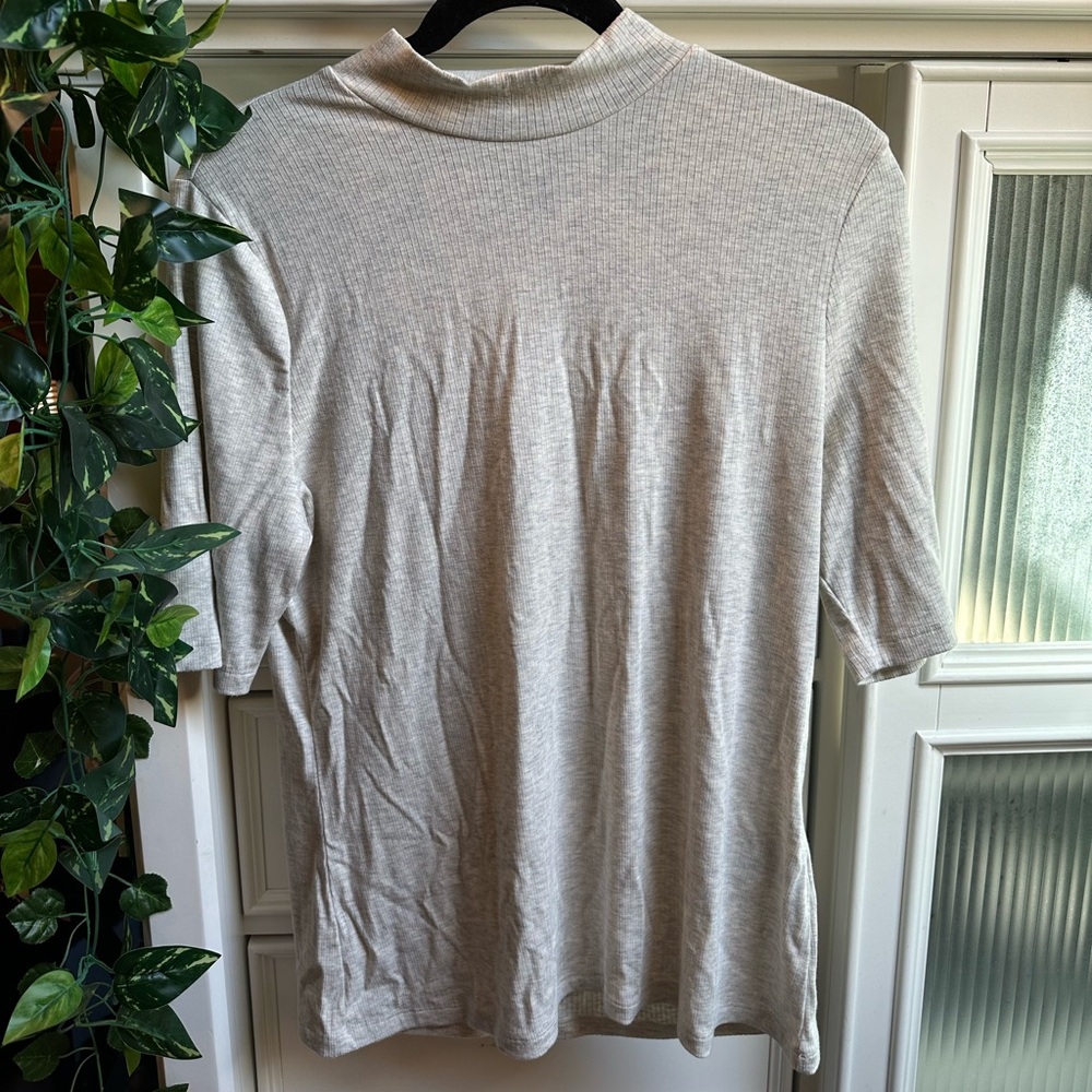 Banana Republic Women's Short Sleeve Mock Neck Tee in Beige Heather